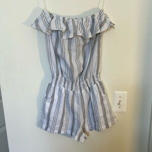 🍀Paradiso gray striped off the shoulder or one shoulder jumper size medium jr